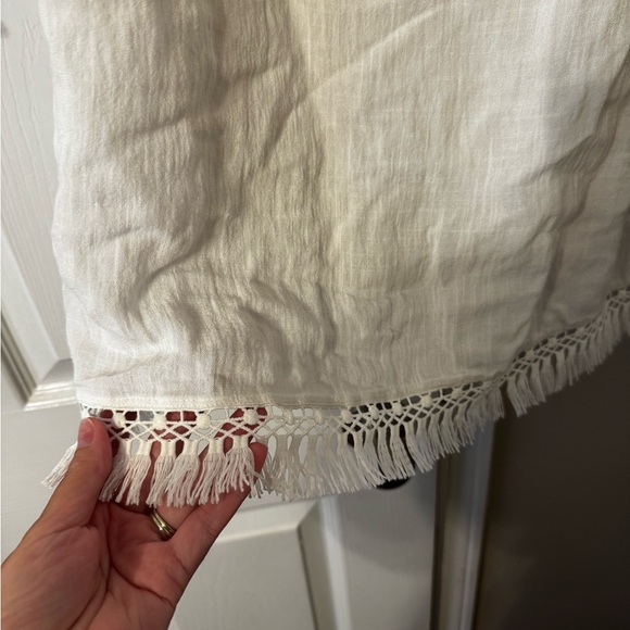 Lilly Pulitzer White dress with fringe at bottom - Picture 3 of 4